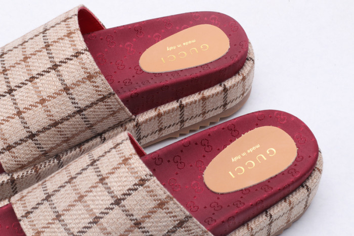 guc sandal