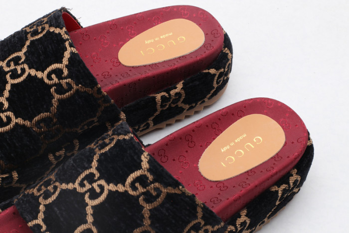 guc sandal