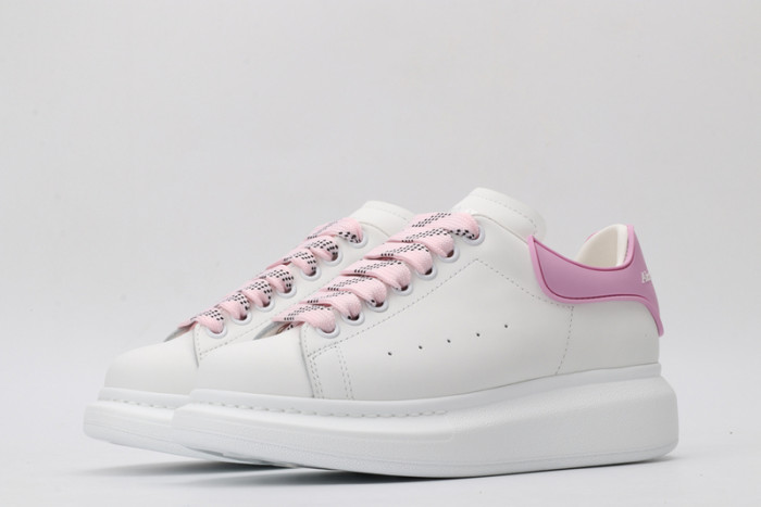 alex mcqu sneakers