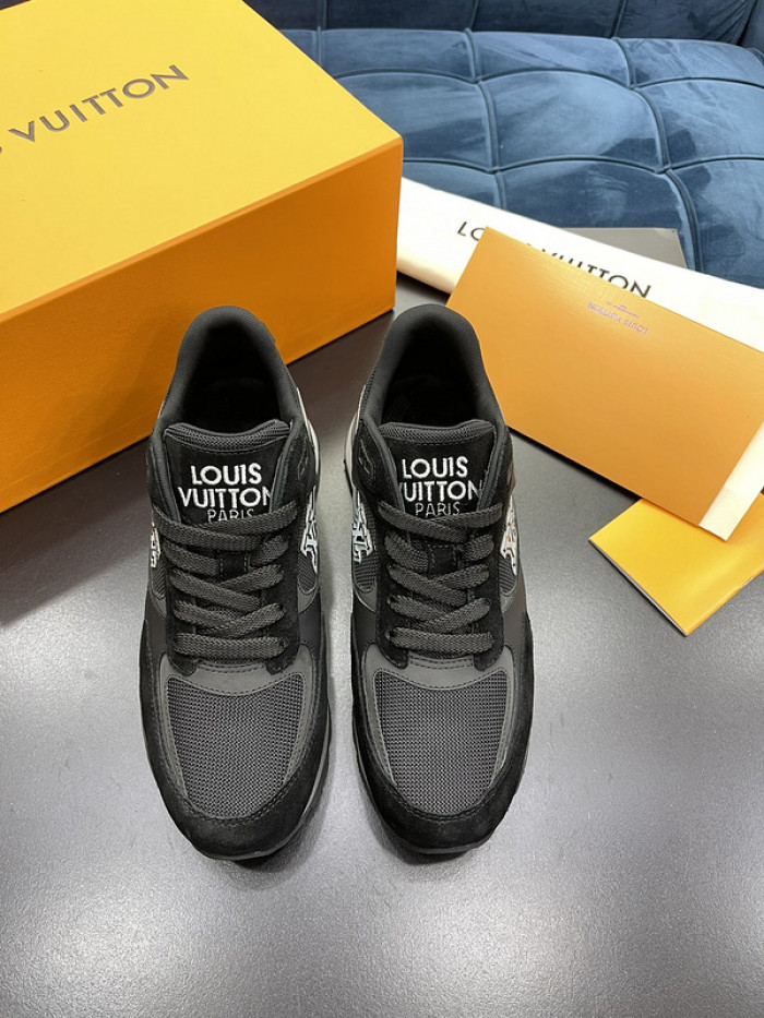 lovt sports shoes