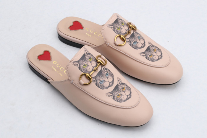 guc loafer