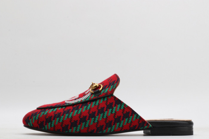 guc loafer