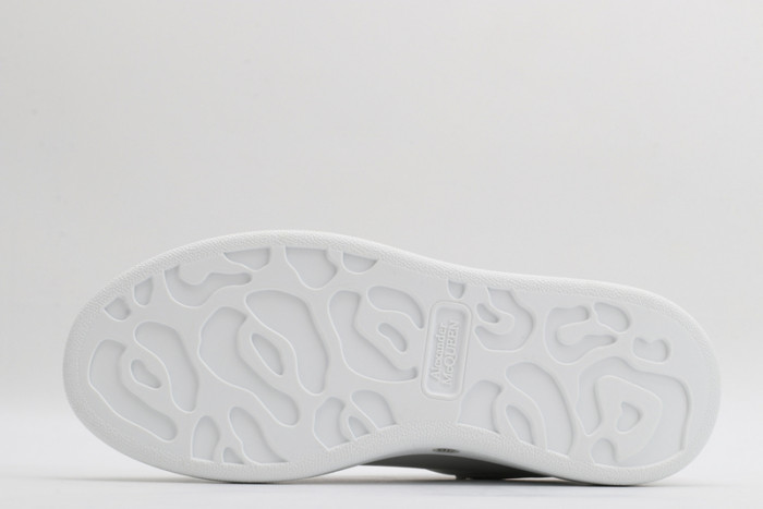 alex mcqu sneakers