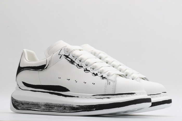 alex mcqu sneakers