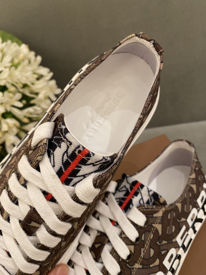 BUBERY SNEAKER
