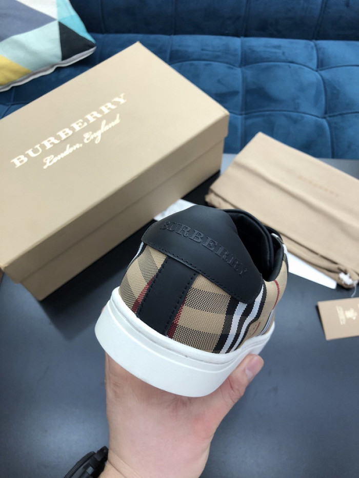 BUBERY SNEAKER