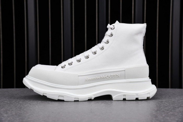 alex mcqu sneakers
