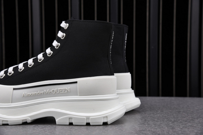 alex mcqu sneakers