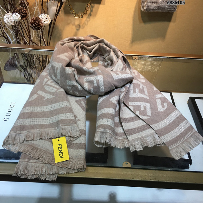 F**di scarf
