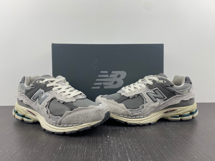 new balance 2002r protection pack rain cloud m2002rda