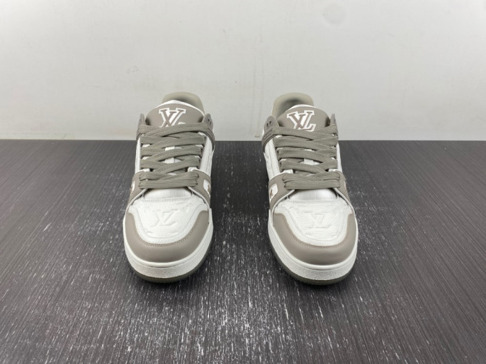 2023 l**is V*t*n lv trainer 25292