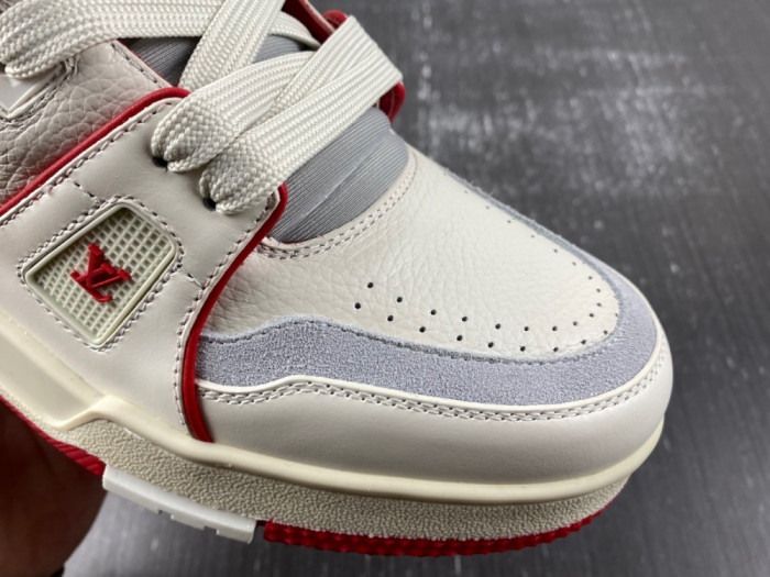 2023 l**is V*t*n lv trainer 25289