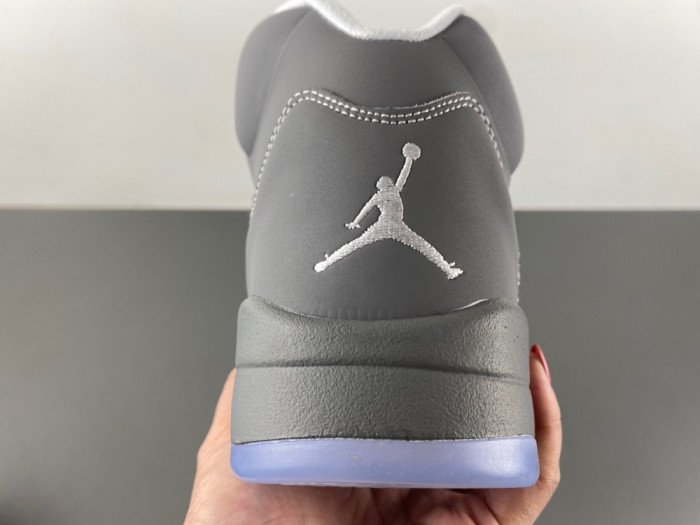 OFF WHITE AIR JORDAN 5 RETRO WOLF GREY - 136027-005