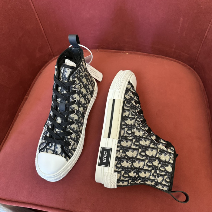 DR B23 HOMME KAWS D06
