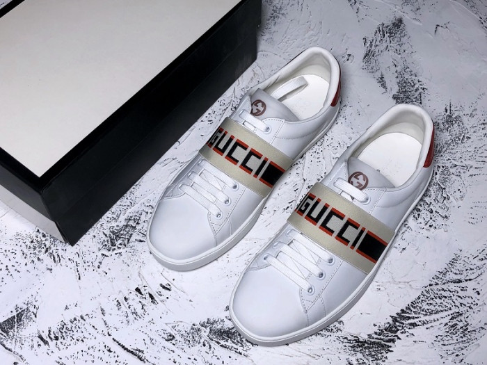 gi ace embroidered low-top sneaker h903p103
