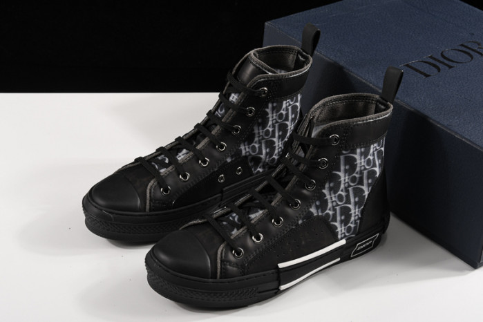dr b23 homme kaws h903p163