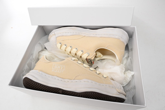 MIHARA YASUHIRO PINK AND WHITE MY4